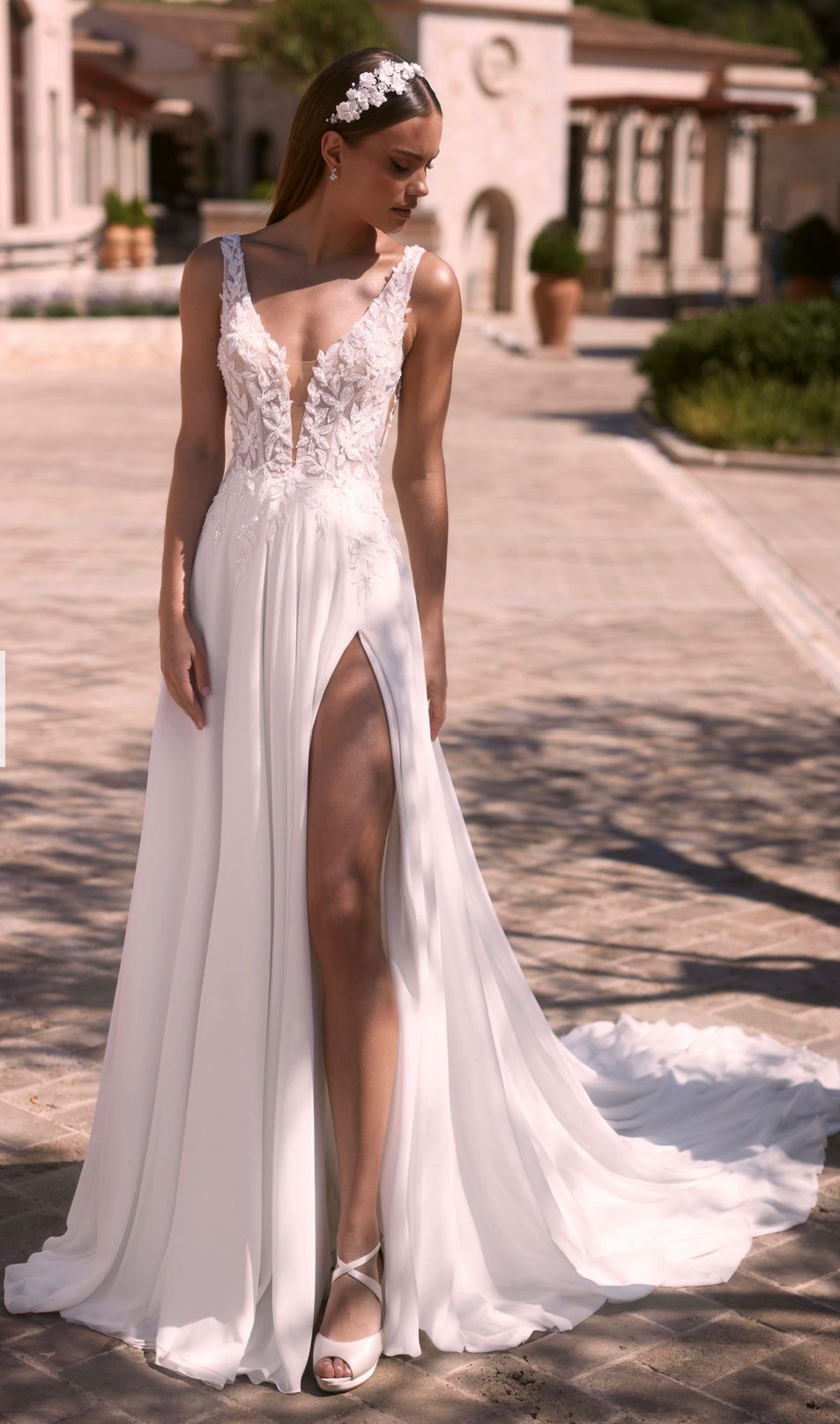 Brautkleid mit fließender Silhouette
